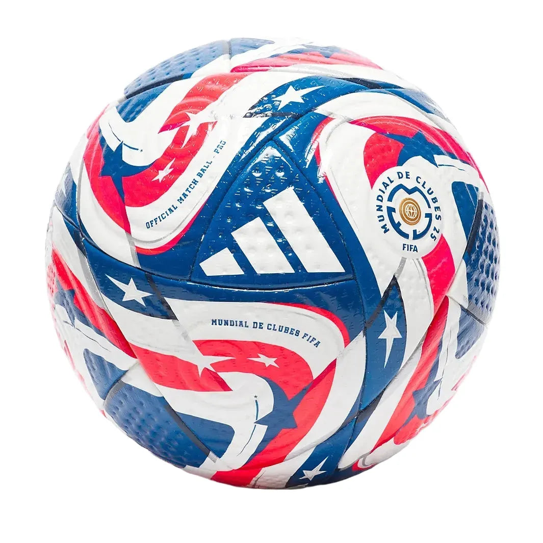 Bola Campo Adidas FIFA Club World Cup 2025 Pro Football, Bola, PIQUE DE JOGADOR, ESTRUTURA SEM COSTURAS | BOLA OFICIAL DA COMPETIÇÃO Em 2025, o melhor clube de futebol do mundo será coroado nos Estados Unidos. Com design inspirado em bandeiras onduladas e drapeado nas estrelas e listras, esta ousada bola adidas League foi criada para treino e partidas. Estampado no revestimento de TPU sem costuras, o logo do Mundial de Clubes da FIFA celebra uma nova e empolgante era para um torneio amado por todos.-PIQUE D