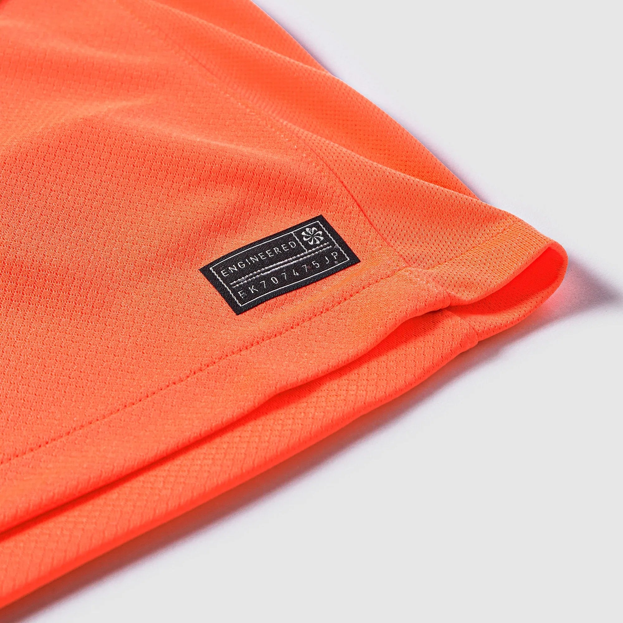 Camisa Nike Barcelona 25/26 Third, Camisa Futebol, Nike, Ficha do Produto TecnologiaDri-Fit: Sistema que controla o excesso de umidade do corpo, garantindo a rápida secagem do suor durante os exercícios. Composição: 100% PoliésterMarca: NikeIndicada para: Jogo/CasualGênero: MasculinoEscudo: BordadoOrigem: ImportadoManga: Curta-PIQUE DE JOGADOR
