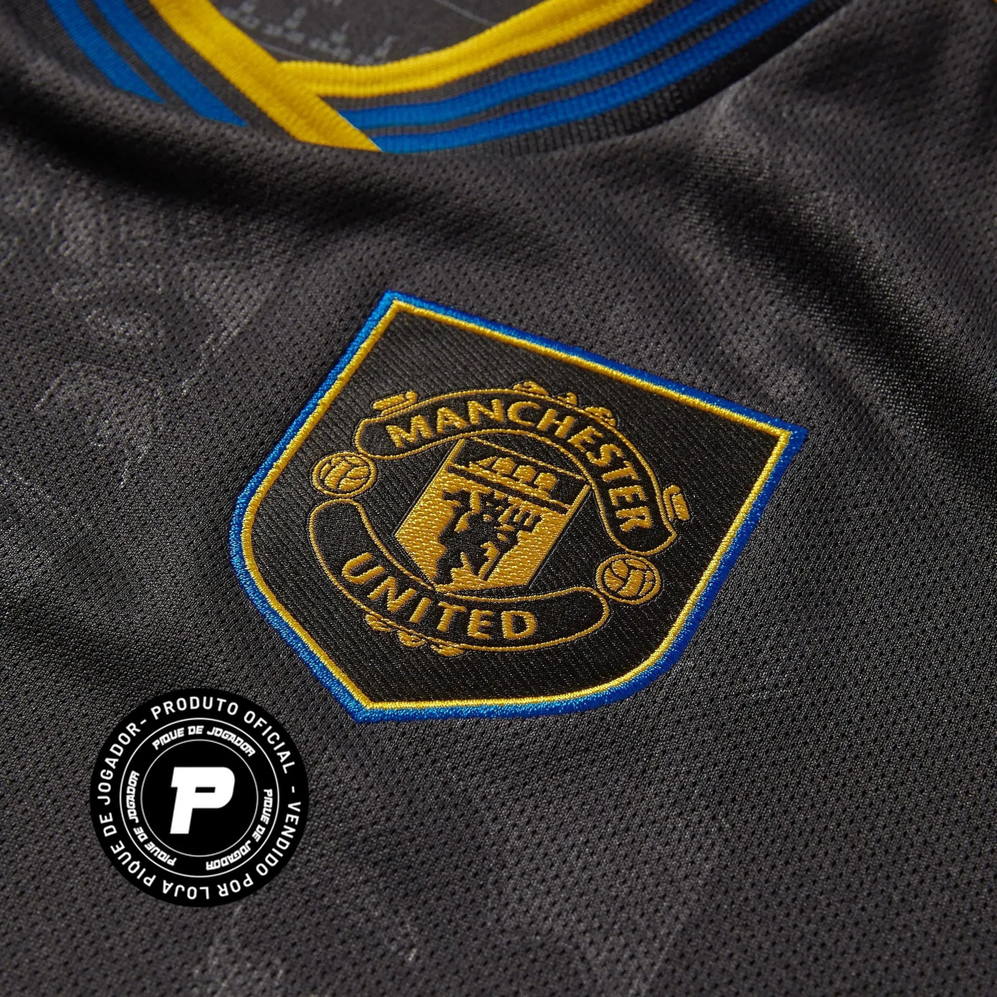 Camisa Adidas Manchester United 25/26 Third, Camisa Futebol, Adidas, Ficha do Produto TecnologiaAeroReady: Sistema que controla o excesso de umidade do corpo, garantindo a rápida secagem do suor durante os exercícios. Composição: 100% PoliésterMarca: AdidasIndicada para: Jogo/CasualGênero: MasculinoEscudo: BordadoOrigem: ImportadoManga: Curta-PIQUE DE JOGADOR