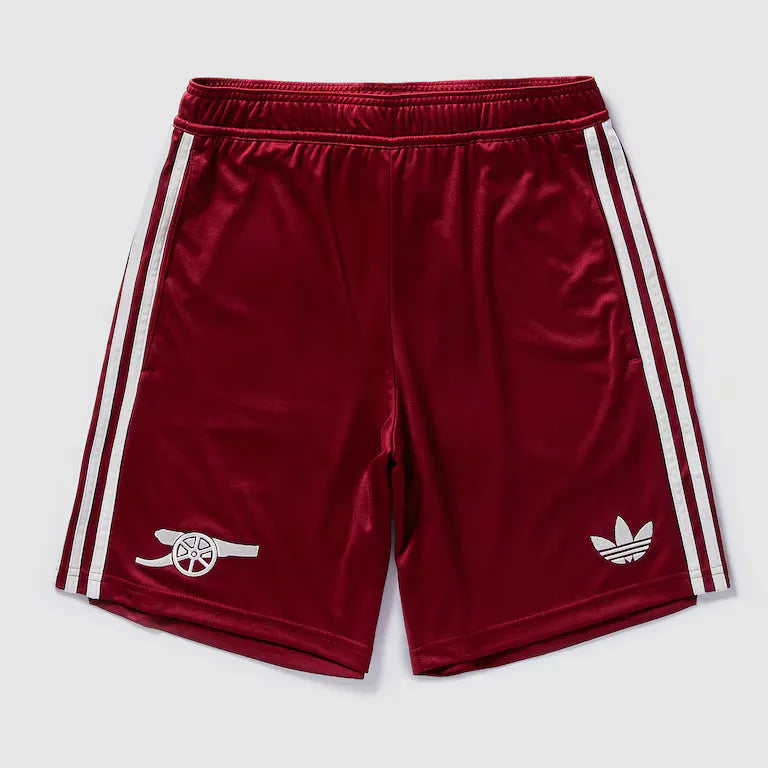 Shorts Adidas Arsenal 2025/26 III, Camisas de Futebol, ., Paixão pelo Futebol, Qualidade de Verdade Vista sua paixão com orgulho. Na Arquibancada Esportes, cada peça é escolhida e desenvolvida com atenção aos detalhes para entregarconforto, durabilidade e acabamento de alto nível. Ideal para quem vive futebol dentro e fora do estádio. Nossas camisas e artigos esportivos contam com tecido premium, toque macio e caimento moderno – perfeitos para o dia a dia,para colecionar ou para torcer pelo seu time. Destaq