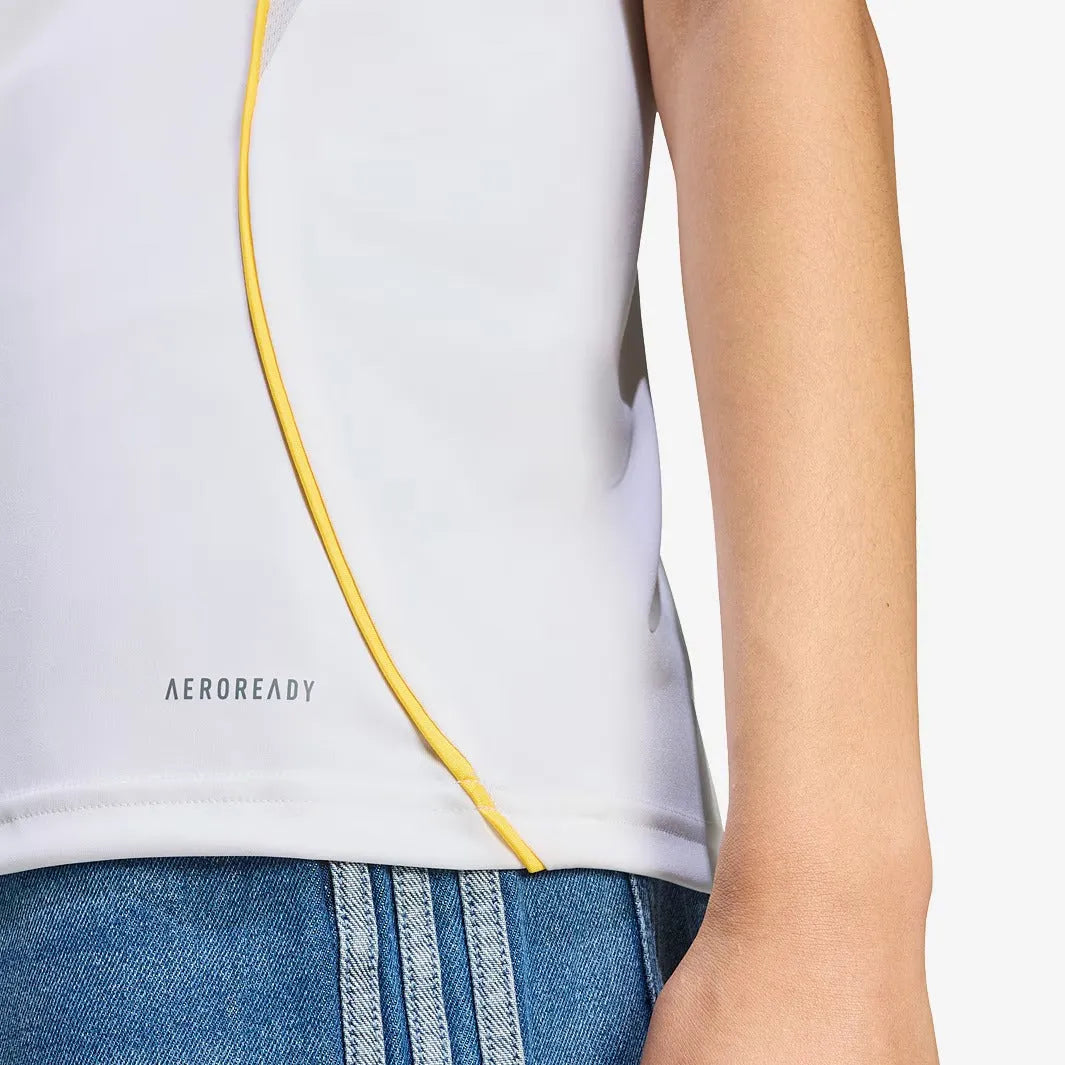 Camisa Feminina adidas Real Madrid 2025/26 I, Camisas de Futebol, PIQUE DE JOGADOR, FICHA TÉCNICA Composição: 100% PoliésterGênero: FemininoIndicada para: Jogo/CasualGênero: MasculinoEscudo: EmborrachadoOrigem: ImportadoManga: Curta-PIQUE DE JOGADOR
