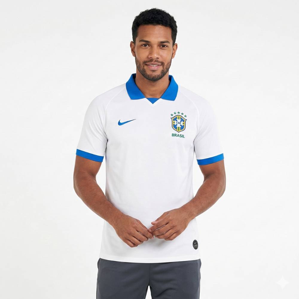 Camisa Nike Seleção Brasileira 2019 Third, Camisas de Futebol, PIQUE DE JOGADOR, A Camisa Nike Seleção Brasileira 2019 Third apresenta um design moderno e marcante que se destaca entre os uniformes da Seleção Brasileira. Lançada como terceira opção de uniforme, essa camisa traz uma proposta diferente das tradicionais cores amarelo e azul, oferecendo um visual ousado e contemporâneo para os torcedores. O modelo foi desenvolvido para celebrar a identidade do futebol brasileiro com um estilo inovador, mantendo