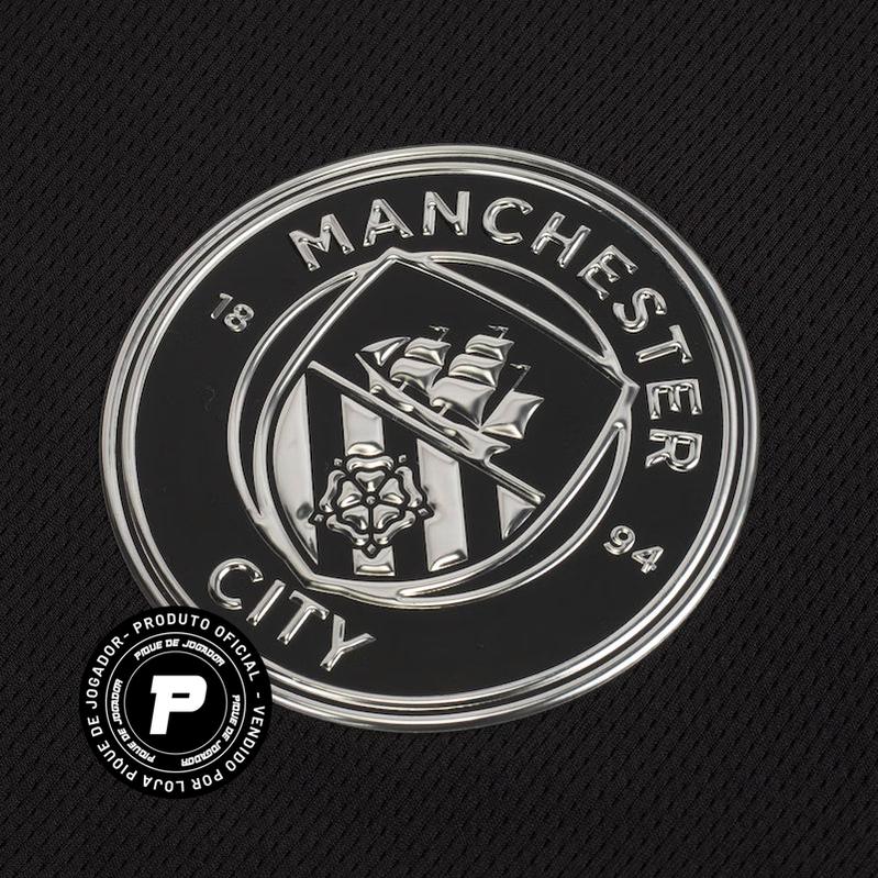 Camisa Puma Manchester City 25/26 Away, Camisa Futebol, Puma, Ficha do Produto TecnologiaDryCell: Sistema que controla o excesso de umidade do corpo, garantindo a rápida secagem do suor durante os exercícios. Composição: 100% PoliésterMarca: PumaIndicada para: Jogo/CasualGênero: MasculinoEscudo: BordadoOrigem: ImportadoManga: Curta-PIQUE DE JOGADOR