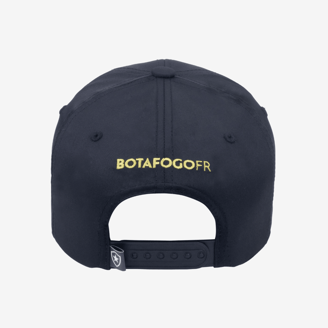 Boné Botafogo Gold Edition - Preto, , PIQUE DE JOGADOR, O Boné Botafogo Gold Edition Preto - OFICIAL LICENCIADO é a escolha ideal para os torcedores que buscam um visual sofisticado e marcante. Produzido em tecido microsatim 100% poliéster, o modelo estruturado oferece conforto e resistência. O escudo do Botafogo em bordado dourado na parte frontal confere um toque especial e exclusivo. Além disso, conta com bordado lateral e traseiro, aba curva e fechamento ajustável por regulador de plástico com etiqueta 