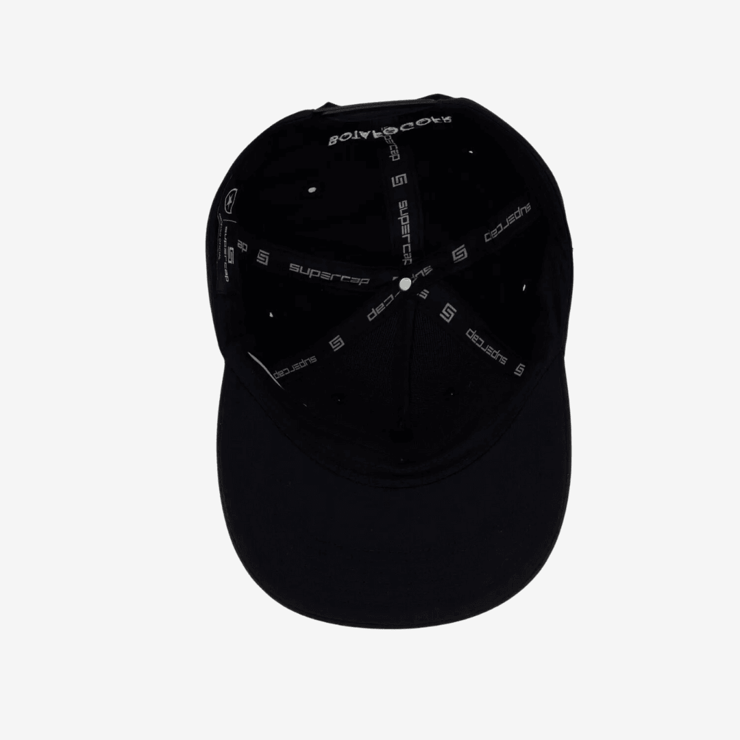 Boné Botafogo Shield Black, , Arquibancada Esportes, O Boné Botafogo Shield Black - OFICIAL LICENCIADO é a escolha ideal para os torcedores apaixonados pelo Glorioso que buscam um acessório moderno e sofisticado. Produzido em 100% algodão, o modelo estruturado oferece conforto e durabilidade. Seu design minimalista conta com aba curva e um escudo em alto-relevo na parte frontal, trazendo um toque especial e elegante. Além disso, o fechamento com pinos plásticos permite um ajuste preciso para qualquer ocasiã