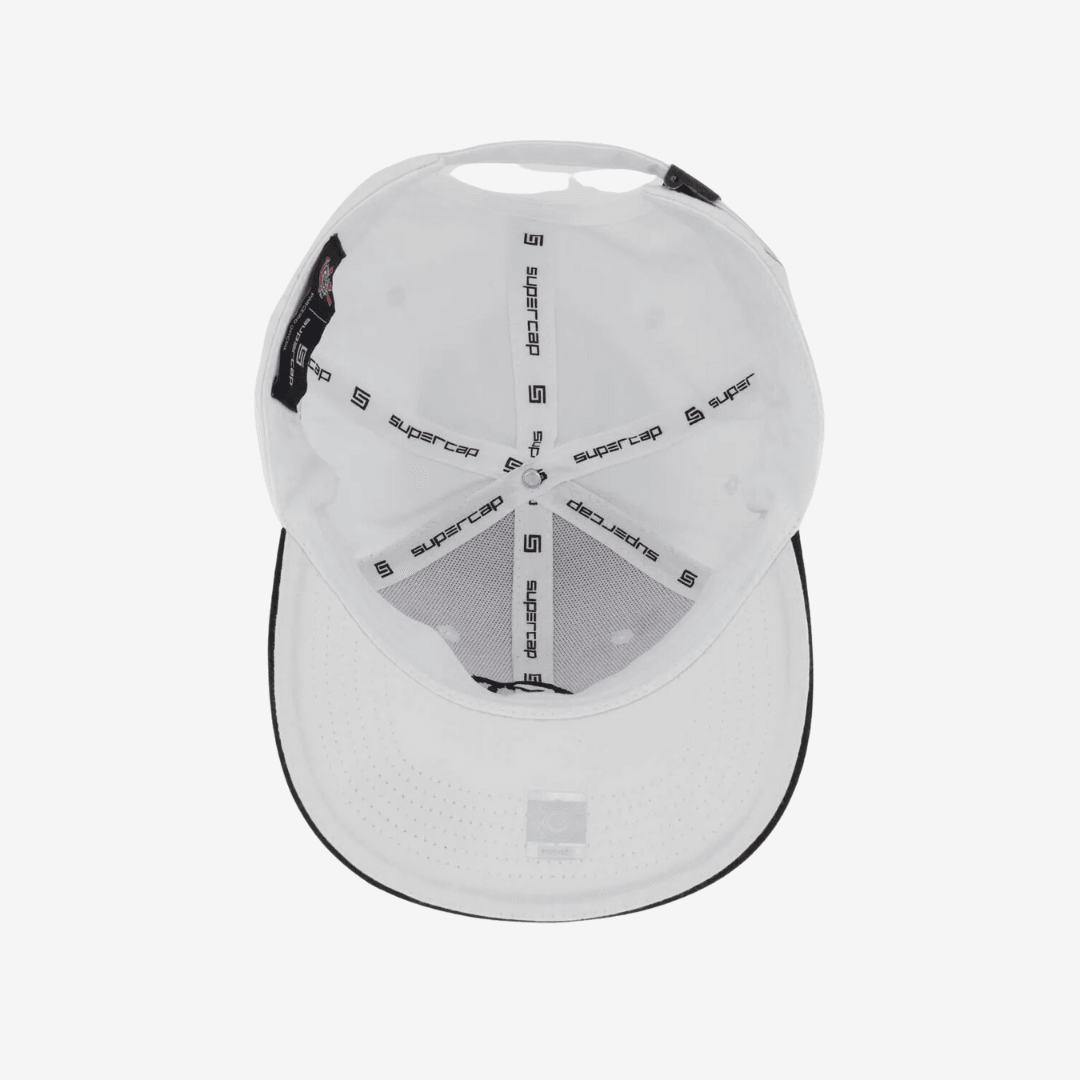 Boné Corinthians Prestige - Branco, , PIQUE DE JOGADOR, O clássico nunca sai de moda e com o Boné Corinthians Prestige Relevo Branco, o torcedor carrega o peso da história com estilo. Com o logo “CP” bordado em alto relevo e acabamento limpo, essa versão em branco traz um visual sofisticado, perfeito para quem representa o Corinthians com autenticidade e personalidade. Produzido em sarja 100% algodão, o modelo oferece conforto, leveza e durabilidade. O ajuste em fivela metálica personalizada finaliza o visu