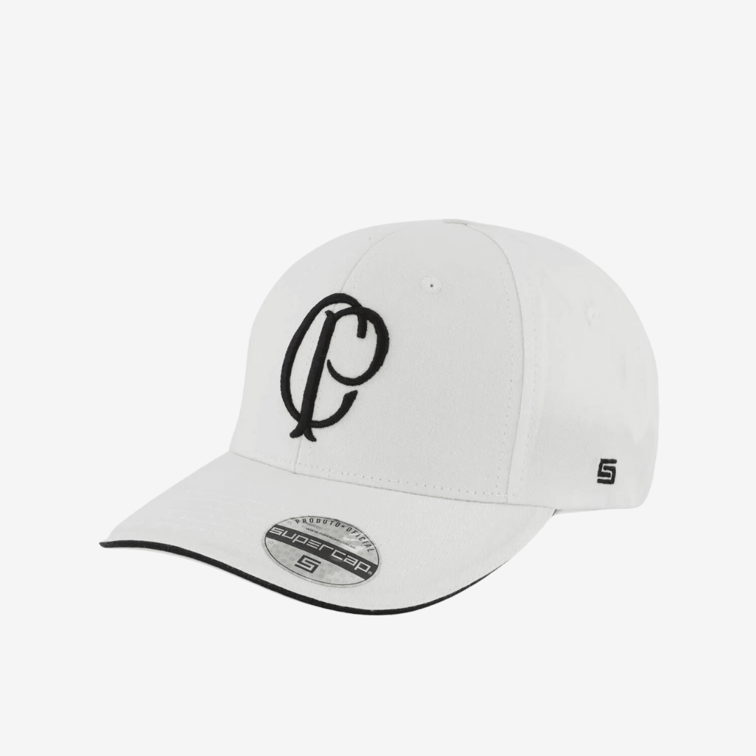 Boné Corinthians Prestige - Branco, , PIQUE DE JOGADOR, O clássico nunca sai de moda e com o Boné Corinthians Prestige Relevo Branco, o torcedor carrega o peso da história com estilo. Com o logo “CP” bordado em alto relevo e acabamento limpo, essa versão em branco traz um visual sofisticado, perfeito para quem representa o Corinthians com autenticidade e personalidade. Produzido em sarja 100% algodão, o modelo oferece conforto, leveza e durabilidade. O ajuste em fivela metálica personalizada finaliza o visu