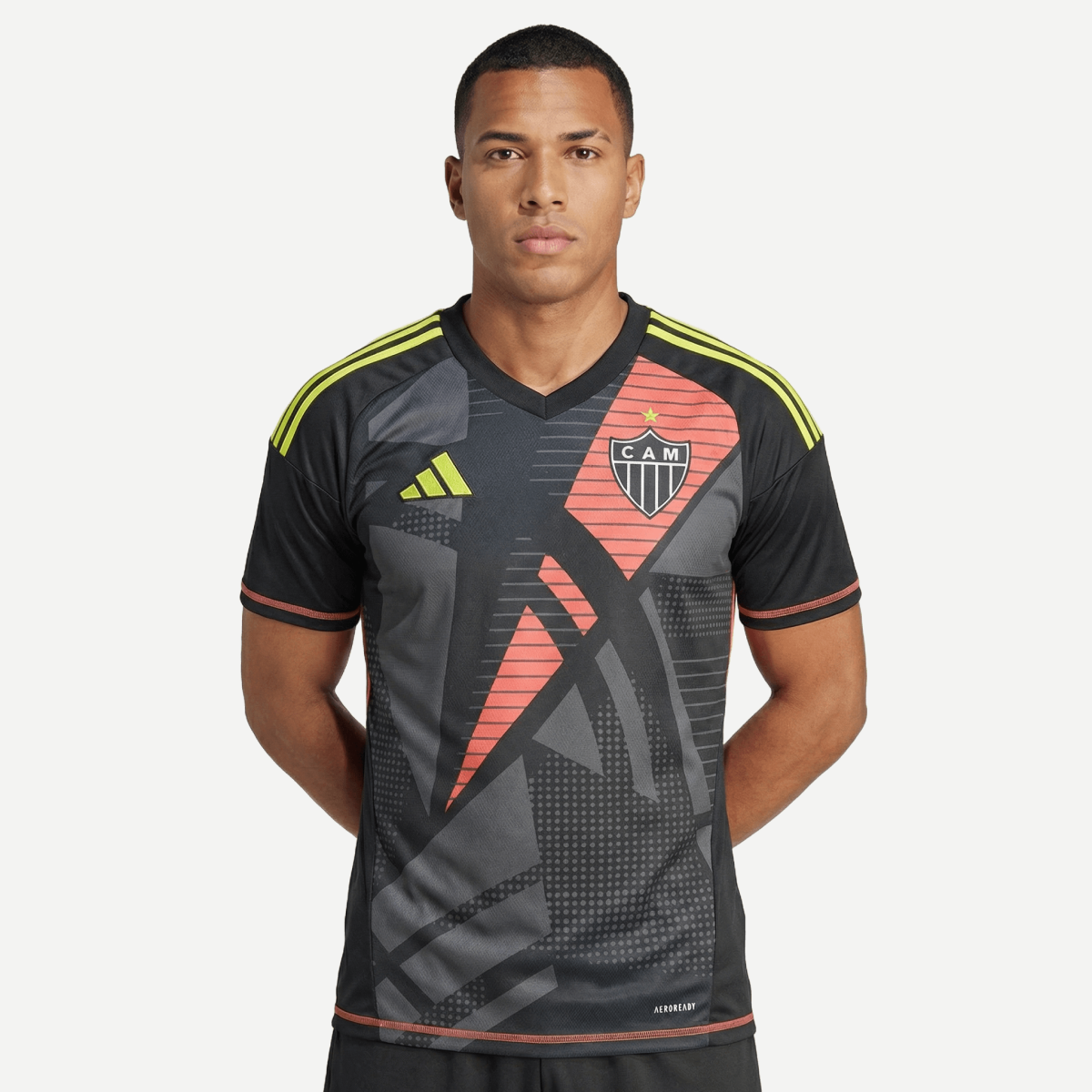 Camisa Adidas Atlético Mineiro 25/26 Goleiro I, Camisa Futebol, Adidas, Ficha do Produto TecnologiaAeroReady: Sistema que controla o excesso de umidade do corpo, garantindo a rápida secagem do suor durante os exercícios. Composição: 100% PoliésterMarca: AdidasIndicada para: Jogo/CasualGênero: MasculinoEscudo: BordadoOrigem: ImportadoManga: Curta-PIQUE DE JOGADOR