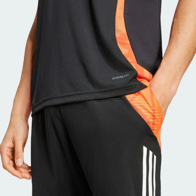 Camisa Adidas Atlético Mineiro 25/26 Treino, Camisa Futebol, Adidas, Ficha do Produto TecnologiaAeroReady: Sistema que controla o excesso de umidade do corpo, garantindo a rápida secagem do suor durante os exercícios. Composição: 100% PoliésterMarca: AdidasIndicada para: Jogo/CasualGênero: MasculinoEscudo: BordadoOrigem: ImportadoManga: Curta-PIQUE DE JOGADOR