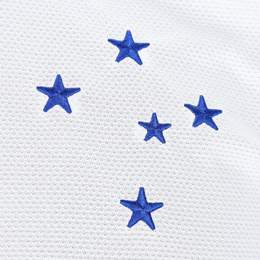 Camisa Adidas Cruzeiro 24/25 Away, Camisa Futebol, Adidas, Ficha do Produto TecnologiaAeroReady: Sistema que controla o excesso de umidade do corpo, garantindo a rápida secagem do suor durante os exercícios. Composição: 100% PoliésterMarca: AdidasIndicada para: Jogo/CasualGênero: MasculinoEscudo: EmborrachadoOrigem: ImportadoManga: Curta-PIQUE DE JOGADOR
