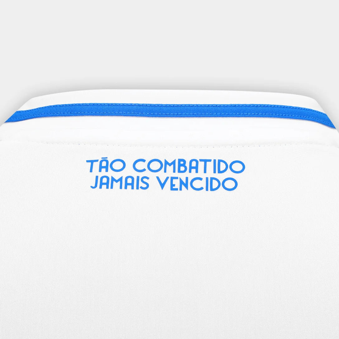 Camisa Adidas Cruzeiro 25/26 Away #25 L. Villalba, Camisa Futebol, Adidas, Ficha do Produto TecnologiaAeroReady: Sistema que controla o excesso de umidade do corpo, garantindo a rápida secagem do suor durante os exercícios. Composição: 100% PoliésterMarca: AdidasIndicada para: Jogo/CasualGênero: MasculinoEscudo: EmborrachadoOrigem: ImportadoManga: Curta-PIQUE DE JOGADOR