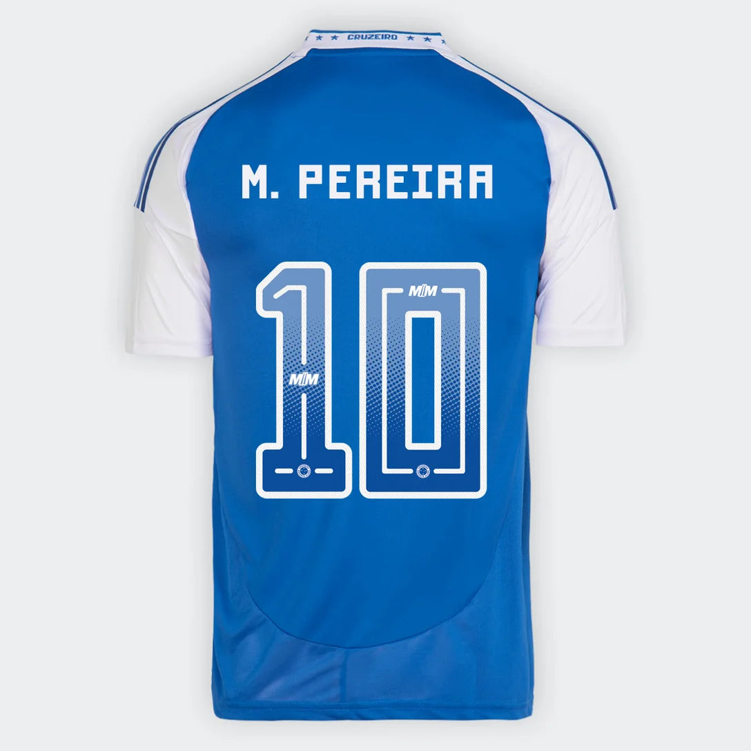 Camisa Adidas Cruzeiro 25/26 Home #10 Matheus Pereira, Camisa Futebol, Adidas, Ficha do Produto TecnologiaAeroReady: Sistema que controla o excesso de umidade do corpo, garantindo a rápida secagem do suor durante os exercícios. Composição: 100% PoliésterMarca: AdidasIndicada para: Jogo/CasualGênero: MasculinoEscudo: EmborrachadoOrigem: ImportadoManga: Curta-PIQUE DE JOGADOR