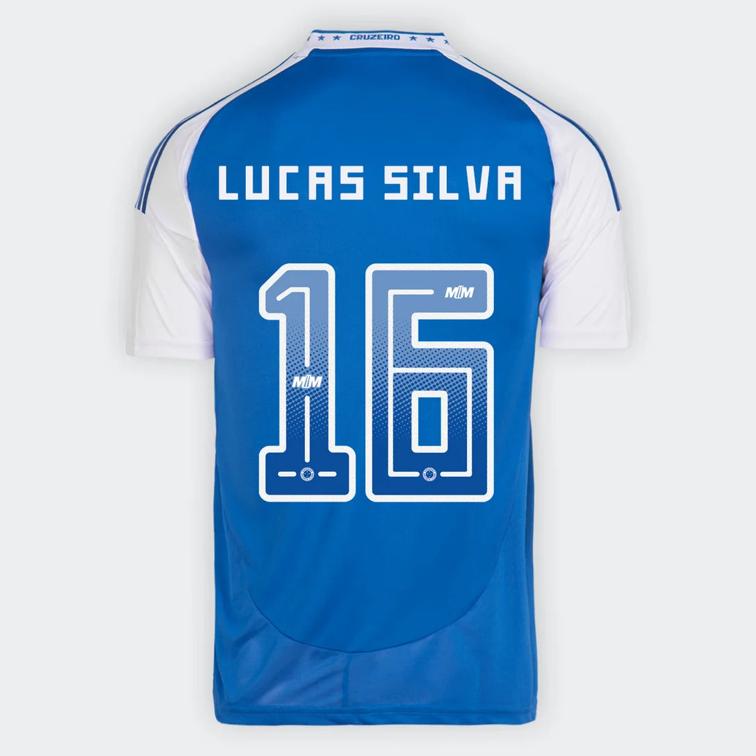 Camisa Adidas Cruzeiro 25/26 Home #16 Lucas Silva, Camisa Futebol, Adidas, Ficha do Produto TecnologiaAeroReady: Sistema que controla o excesso de umidade do corpo, garantindo a rápida secagem do suor durante os exercícios. Composição: 100% PoliésterMarca: AdidasIndicada para: Jogo/CasualGênero: MasculinoEscudo: EmborrachadoOrigem: ImportadoManga: Curta-PIQUE DE JOGADOR