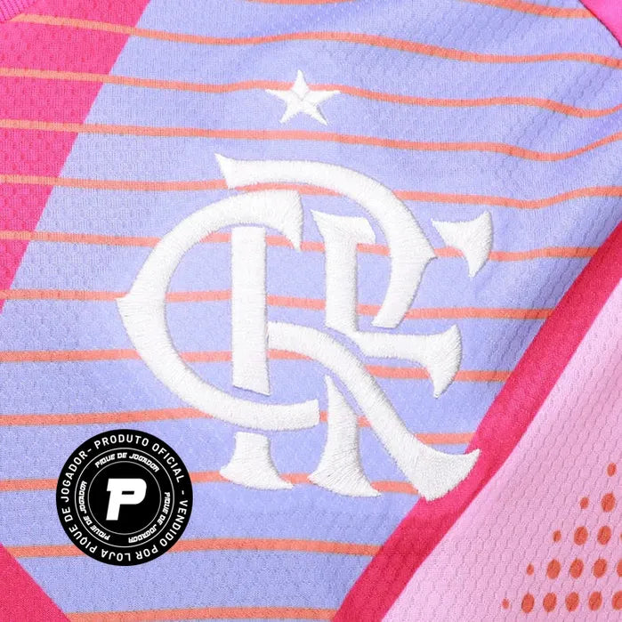 Camisa Adidas Flamengo 25/26 Away Goleiro, Camisa Futebol, Adidas, Uma camisa comemorativa do Mengão que mantém os torcedores confortáveis. Com 130 anos de futebol brilhante na esteira do CR Flamengo, esta elegante terceira camisa da adidas homenageia as origens do clube na remo. Ele faz uma declaração com um distintivo vintage, detalhes em ouro e argolas sutis criadas a partir de um relevo inspirado no movimento de remada. AEROREADY garante que a umidade excessiva é coisa do passado para os fãs leais. Fich
