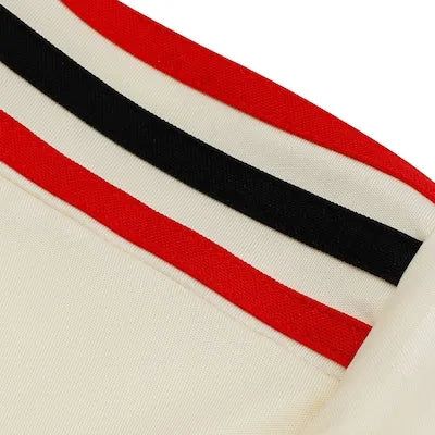 Camisa Adidas Flamengo 25/26 Third (PRONTA ENTREGA), Camisa Futebol, Adidas, Uma camisa comemorativa do Mengão que mantém os torcedores confortáveis. Com 130 anos de futebol brilhante na esteira do CR Flamengo, esta elegante terceira camisa da adidas homenageia as origens do clube na remo. Ele faz uma declaração com um distintivo vintage, detalhes em ouro e argolas sutis criadas a partir de um relevo inspirado no movimento de remada. AEROREADY garante que a umidade excessiva é coisa do passado para os fãs l