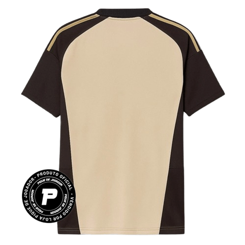 Camisa Adidas Flamengo 26/27 Treino, Camisa Futebol, Adidas, Ficha do Produto A Camisa Adidas Flamengo Treino 2026/27 Masculina é a escolha ideal para os torcedores que buscam desempenho máximo aliado à paixão rubro-negra. Inspirada nos mantos de treino do Mengão, ela entrega um visual moderno e funcional para elevar seu rendimento nos treinos e no dia a dia esportivo.Confeccionada em tecido leve e respirável, essa camisa proporciona excelente conforto e total liberdade de movimentos. A tecnologia Climacool