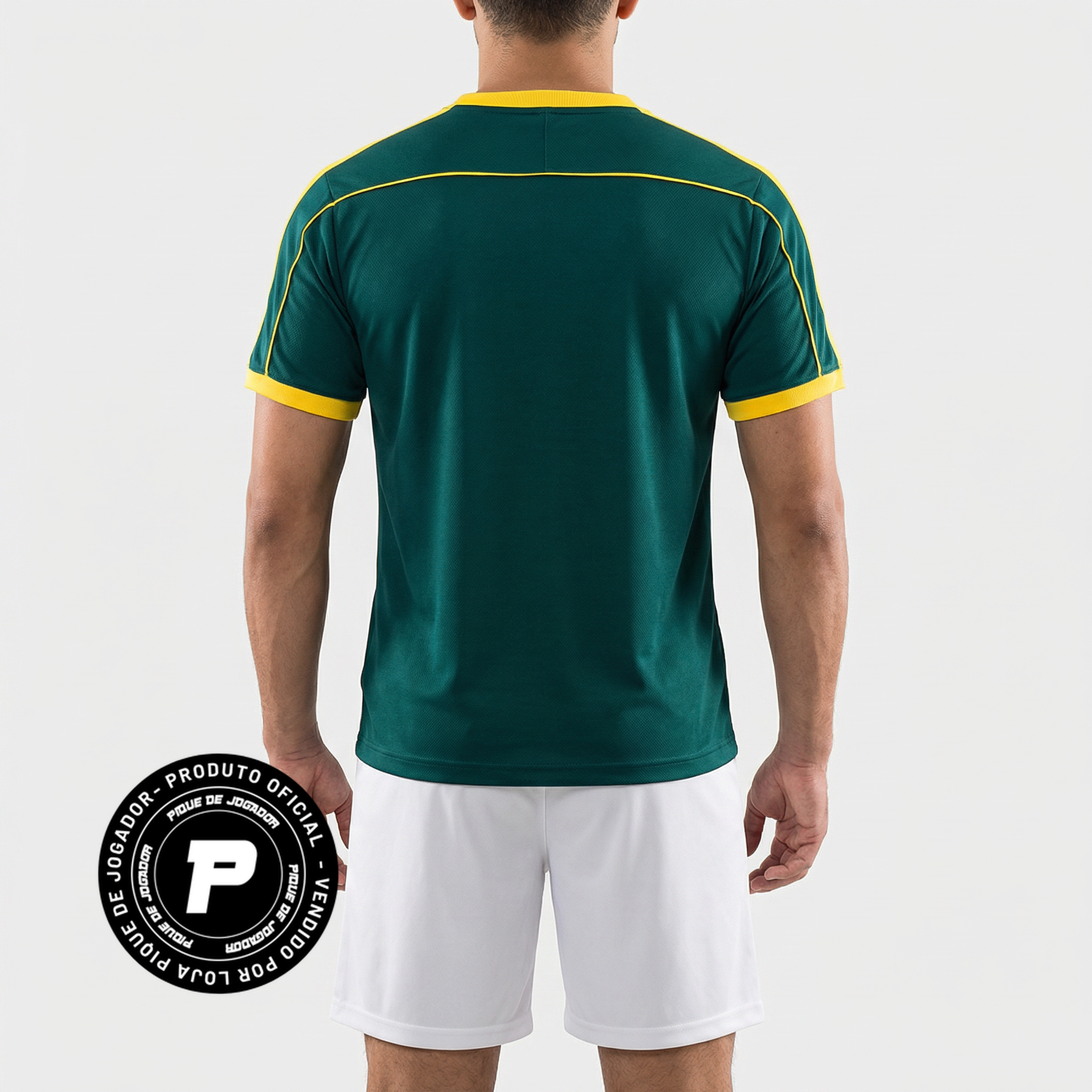 Camisa Brasil 1998 Goleiro Retrô Masculina, Kit Infantil Brasil Reserva 26/27 - Copa do Mundo, PIQUE DE JOGADOR, Reviva um dos uniformes mais marcantes da história recente da Seleção com a Camisa Brasil 1998 Goleiro Retrô Masculina. Inspirada no modelo utilizado pelos goleiros da Seleção Brasileira na Copa do Mundo de 1998, essa camisa traz de volta o estilo ousado e icônico que marcou os uniformes da época. O design apresenta cores vibrantes e padrões gráficos característicos do final dos anos 1990, reflet