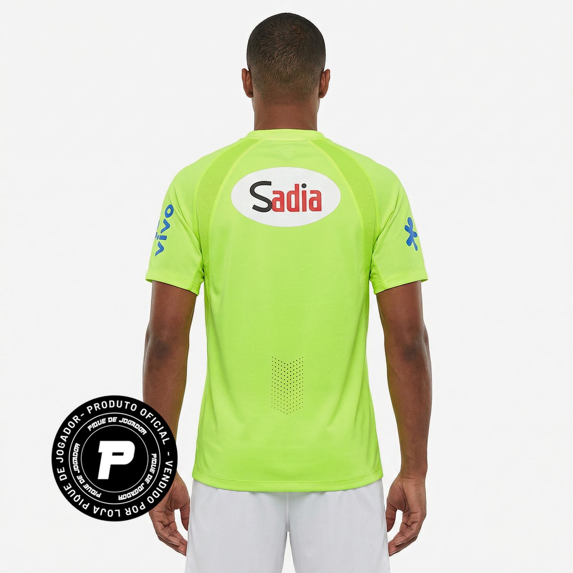 Camisa Brasil 2021/22 Treino Masculina, Kit Infantil Brasil Reserva 26/27 - Copa do Mundo, PIQUE DE JOGADOR, A Camisa Brasil 2021/22 Treino Masculina foi desenvolvida para oferecer conforto e desempenho durante atividades esportivas e treinos. Inspirada nas peças utilizadas pelos jogadores da Seleção Brasileira em sessões de preparação, o modelo combina estilo esportivo com funcionalidade. O design moderno traz elementos que representam a identidade da Seleção Brasileira, mantendo a conexão com as cores e s