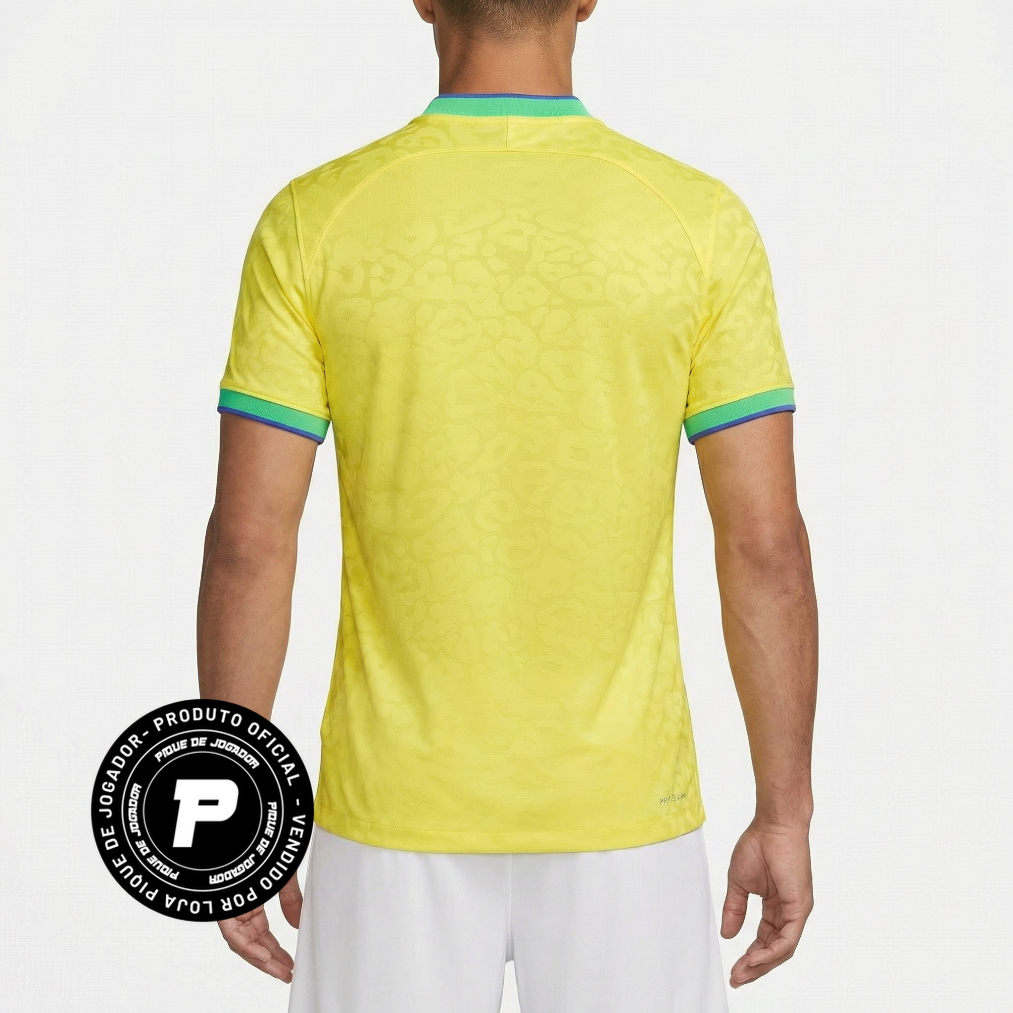 Camisa Brasil 2022/23 I Torcedor Masculina, Kit Infantil Brasil Reserva 26/27 - Copa do Mundo, PIQUE DE JOGADOR, A Camisa Brasil 2022/23 I Torcedor Masculina representa o uniforme principal utilizado pela Seleção Brasileira durante o ciclo da Copa do Mundo de 2022 e nas competições da temporada 2022/23. Com o tradicional visual amarelo com detalhes em verde, a camisa mantém viva a identidade histórica da equipe mais vitoriosa do futebol mundial. O design moderno combina elementos clássicos com detalhes cont