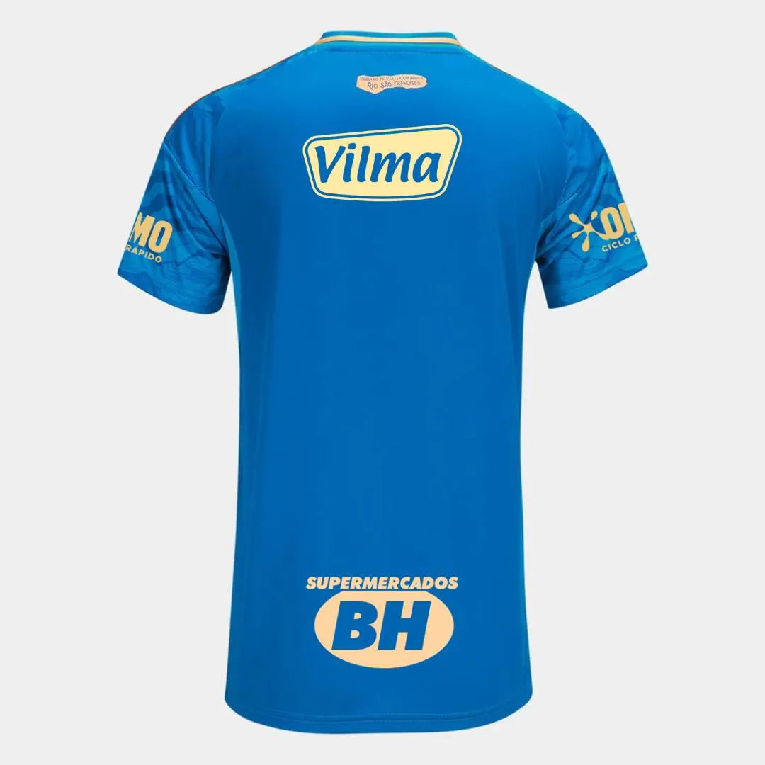 Camisa Feminina Adidas Cruzeiro 25/26 Third C/ Patrocínios, Camisa Futebol, Adidas, Ficha do Produto Mostre o orgulho Celeste com a Camisa Cruzeiro III 25/26! Escolha certa para as torcedoras que buscam um visual cheio de atitude, esta camisa do Cruzeiro apresenta um design moderno em predominância azul com detalhes dourados, ideal para exibir seu amor pelo clube com estilo e sofisticação. Confeccionada em tecido respirável com tecnologia AEROREADY, garante bem-estar e liberdade de movimento para todos os m