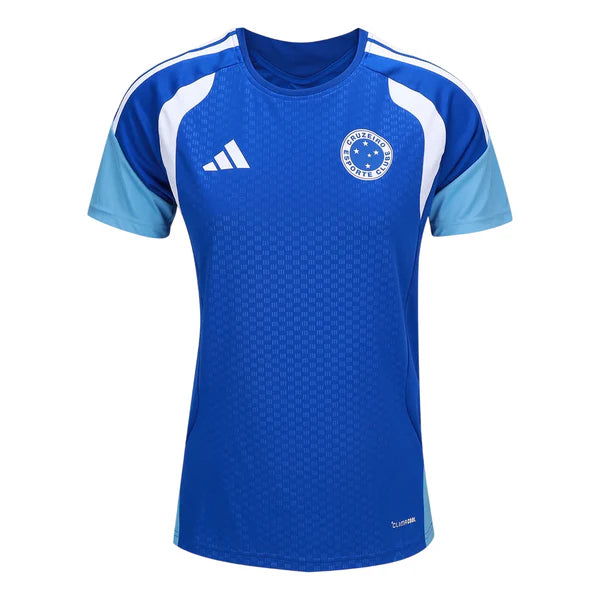 Camisa Feminina Adidas Cruzeiro 26/27 Treino, Camisa Futebol, Adidas, Descrição A camisa Treino Comissão para 2026 do Cabuloso, produzida pela Adidas, é a pedida certa para o torcedor fanático pelo Cruzeiro. Feita em poliéster, a peça traz design na cor azul marinho, além de carregar o escudo do clube em destaque na região do tórax. Ficha do Produto TecnologiaAeroReady: Sistema que controla o excesso de umidade do corpo, garantindo a rápida secagem do suor durante os exercícios. Composição: 100% PoliésterMa
