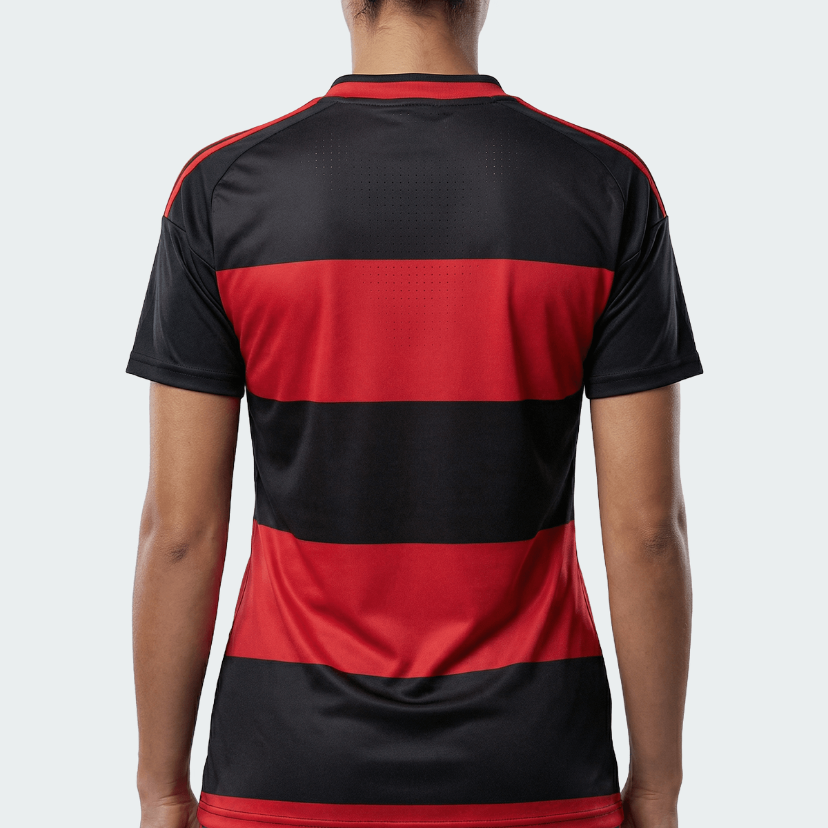 Camisa Feminina Adidas Flamengo 26/27 Home, Camisa Futebol, Adidas, VISTA O MANTO! Conheça a Camisa I CR Flamengo 26, uma mistura de tradição no futebol e inovação adidas. Criada para aqueles que vivem e respiram o esporte, esta é mais do que apenas uma camisa - é um símbolo de herança e paixão.Refrescante. Seca. Pronta. A tecnologia Climacool absorve e dispersa o suor para um desempenho sem distrações, permitindo que você se concentre no jogo. Adornada com o escudo costurado do clube, esta camisa é um test