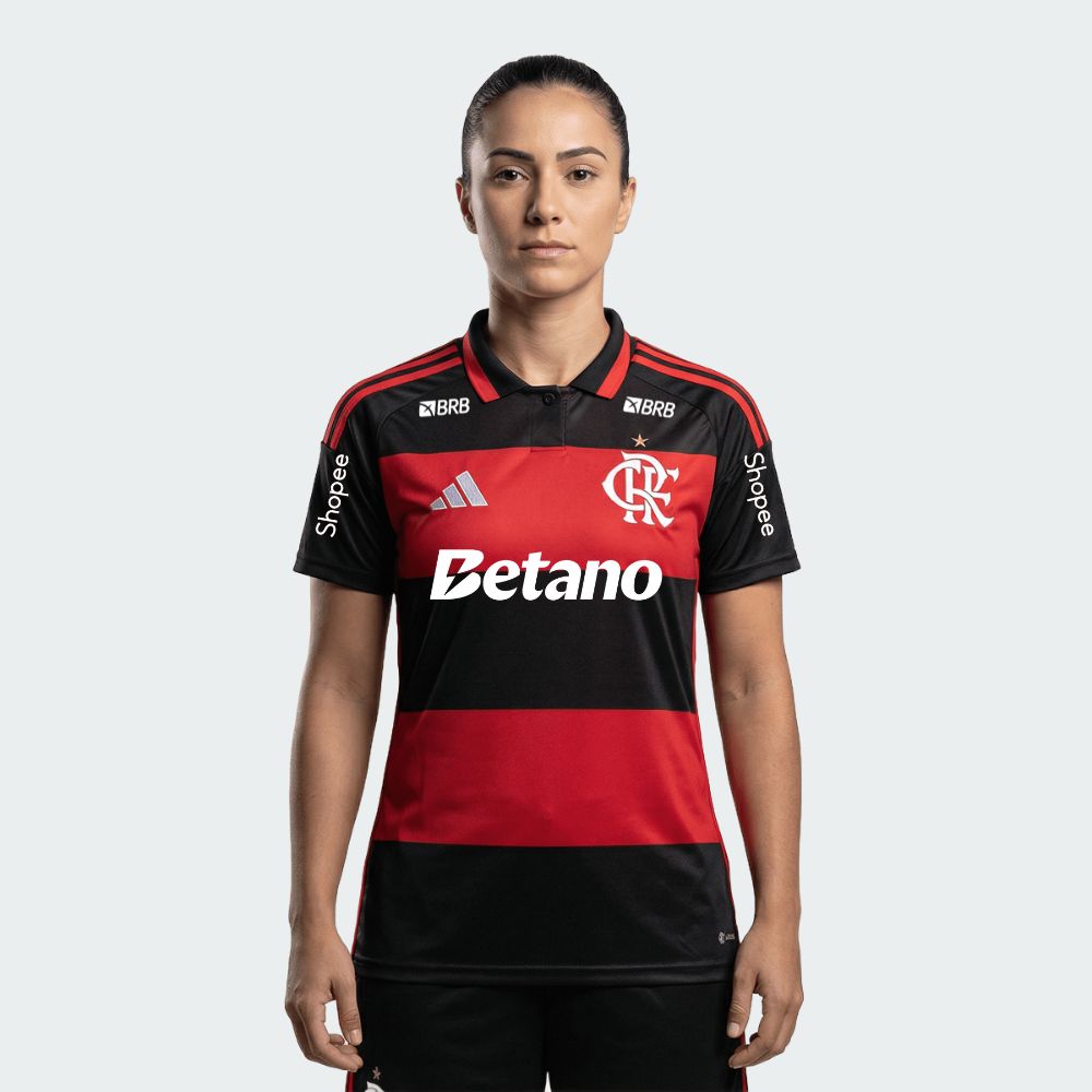 Camisa Feminina Adidas Flamengo 26/27 Home, Camisa Futebol, Adidas, VISTA O MANTO! Conheça a Camisa I CR Flamengo 26, uma mistura de tradição no futebol e inovação adidas. Criada para aqueles que vivem e respiram o esporte, esta é mais do que apenas uma camisa - é um símbolo de herança e paixão.Refrescante. Seca. Pronta. A tecnologia Climacool absorve e dispersa o suor para um desempenho sem distrações, permitindo que você se concentre no jogo. Adornada com o escudo costurado do clube, esta camisa é um test