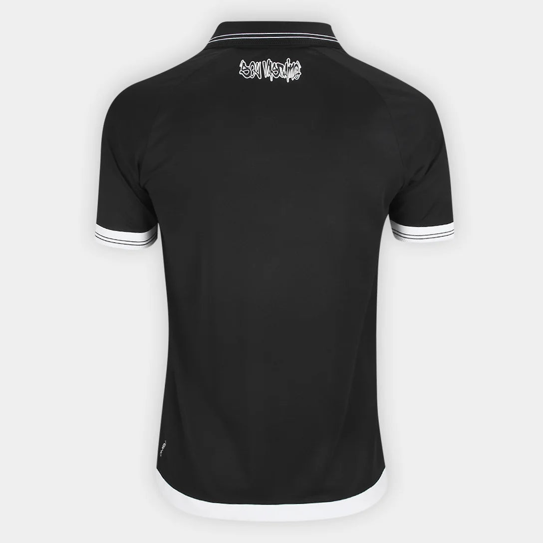 Camisa Feminina Kappa Vasco 25/26 Home, Camisa Futebol, Kappa, Descrição do produto Sou Vascaíno! A Camisa Vasco I 25/26 Jogador Kappa celebra a paixão da torcida vascaína e é daqueles artigos que não podem faltar no fardamento. Inspirada na história do Gigante da Colina, esta camisa do Vasco traz design tradicional e detalhes em sua extensão que exibem com orgulho sua conexão. A gola polo mantém um caimento moderno, enquanto a Cruz de Malta bordada traduz o sentimento que não pode parar. Com tecido tecnoló