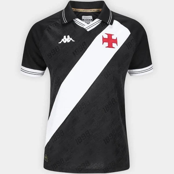 Camisa Feminina Kappa Vasco 25/26 Home, Camisa Futebol, Kappa, Descrição do produto Sou Vascaíno! A Camisa Vasco I 25/26 Jogador Kappa celebra a paixão da torcida vascaína e é daqueles artigos que não podem faltar no fardamento. Inspirada na história do Gigante da Colina, esta camisa do Vasco traz design tradicional e detalhes em sua extensão que exibem com orgulho sua conexão. A gola polo mantém um caimento moderno, enquanto a Cruz de Malta bordada traduz o sentimento que não pode parar. Com tecido tecnoló