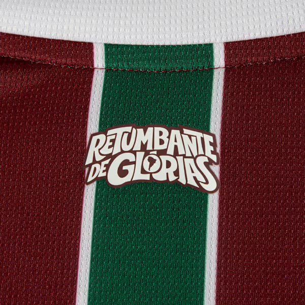 Camisa Feminina Puma Fluminense 2026/27 Home, Camisas de Futebol, PIQUE DE JOGADOR, SOBRE O PRODUTO Mais do que um uniforme, é uma camisa sagrada que protege e impulsiona jogadores e torcida, exaltando a fé inabalável da torcida. Cada detalhe carrega o sentimento tricolor, mostrando que vai além da paixão: é devoção. CARACTERÍSTICAS E BENEFÍCIOS dryCELL: Tecnologia de desempenho projetada para absorver a umidade do corpo, mantendo-o confortável e seco DETALHES Regular fit Estampa tricolor sublimada na frent