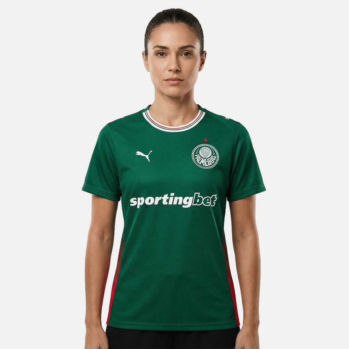 Camisa Feminina Puma Palmeiras 26/27 Home, Camisas de Futebol, PIQUE DE JOGADOR, O novo uniforme resgata a origem do clube mais vitorioso, construindo uma ponte entre o passado e o presente partindo da estética do Velho Continente para o clima de esperança encontrado pelos imigrantes que desembarcaram no Brasil. Com detalhes em homenagem aos ítalo-brasileiros que fundaram o clube em 1914. DETALHES Regular fit Gola careca recortada em cor contrastante com listras na frente Manga curta Recortes laterais com a