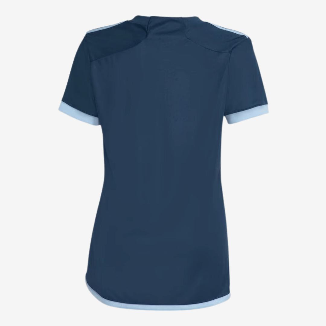 Camisa Feminina adidas Cruzeiro 2024/25 III, Camisas de Futebol, PIQUE DE JOGADOR, Composição: 100% PoliésterGênero: FemininaIndicada para: Jogo/CasualGênero: MasculinoEscudo: EmborrachadoOrigem: ImportadoManga: Curta-PIQUE DE JOGADOR