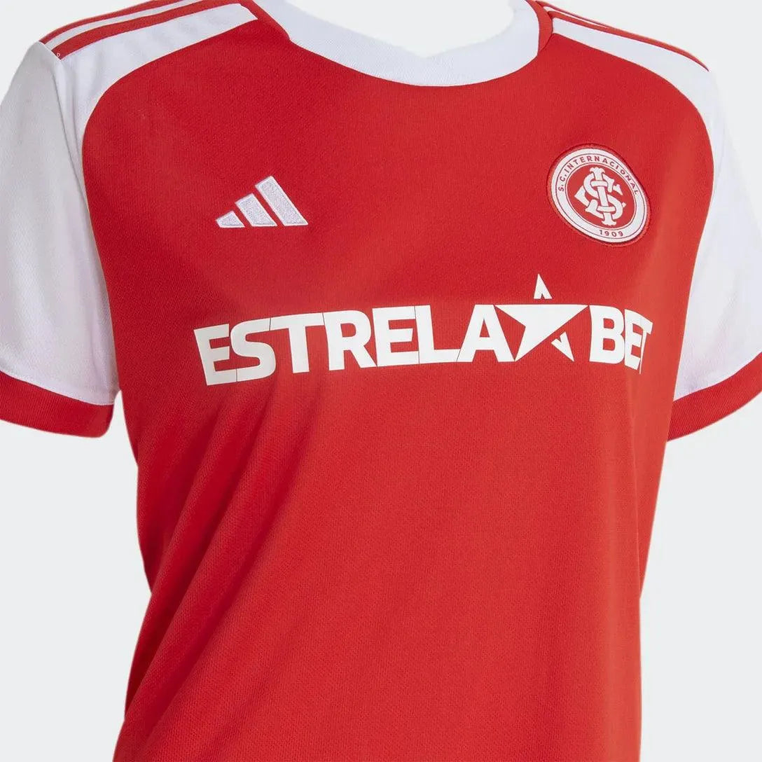 Camisa Feminina adidas Internacional 2024/25 I, Camisas de Futebol, PIQUE DE JOGADOR, FICHA TÉCNICA Composição: 100% PoliésterGênero: FemininoIndicada para: Jogo/CasualGênero: MasculinoEscudo: EmborrachadoOrigem: ImportadoManga: Curta-PIQUE DE JOGADOR