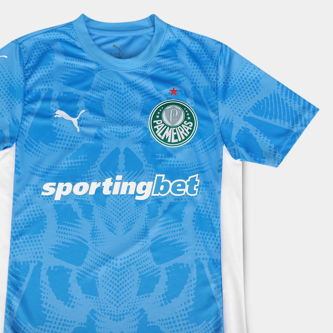 Camisa Goleiro Palmeiras 2025 I, Camisas de Futebol, PIQUE DE JOGADOR, A Camisa de Goleiro Palmeiras 2025 I – Torcedor traduz a imponência e a tradição do Verdão sob as traves. Com design moderno, grafismos exclusivos e caimento confortável, ela representa a alma alviverde em cada defesa. Desenvolvida pela PUMA com tecnologia dryCELL, garante conforto, respirabilidade e estilo dentro e fora de campo. Características e Benefícios Tecnologia dryCELL: absorve o suor e mantém o corpo seco Tecido leve e respiráv