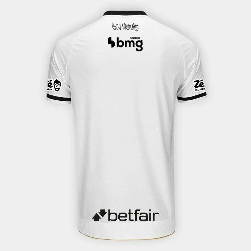 Camisa Kappa Vasco 25/26 Away C/ Patrocínios, Camisa Futebol, Kappa, Descrição do produto O sentimento não pode parar! A Camisa Vasco II 25/26 Jogador Kappa Masculina chega para a temporada do Gigante da Colina e é daquelas indispensáveis na coleção. Inspirada na paixão da torcida vascaína, a camisa do Vasco traz design tradicional e detalhes que exibem com orgulho sua paixão. A Cruz de Malta bordada no peito traduz o sentimento, enquanto a escrita na parte de dentro da gola reforça esse amor. Com tecido te