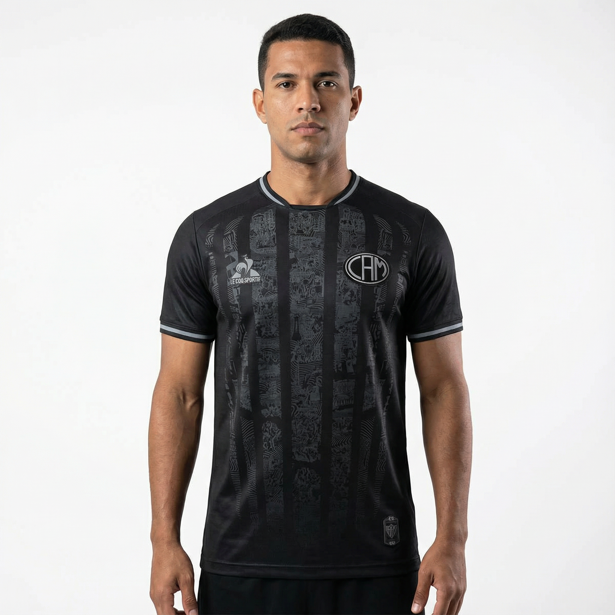 Camisa Le Cock Sportif Atlético Mineiro 22/23 Manto da Massa, Camisa Futebol, Le Cock Sportif, Ficha do Produto Composição: 100% PoliésterIndicada para: Jogo/CasualGênero: MasculinoEscudo: BordadoOrigem: ImportadoManga: Curta-PIQUE DE JOGADOR