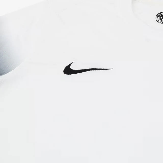 Camisa Nike Corinthians 24/25 Home, Camisa Futebol, Adidas, Ficha do Produto TecnologiaDri-Fit: Sistema que controla o excesso de umidade do corpo, garantindo a rápida secagem do suor durante os exercícios. Composição: 100% PoliésterMarca: NikeIndicada para: Jogo/CasualGênero: MasculinoEscudo: BordadoOrigem: ImportadoManga: Curta-PIQUE DE JOGADOR