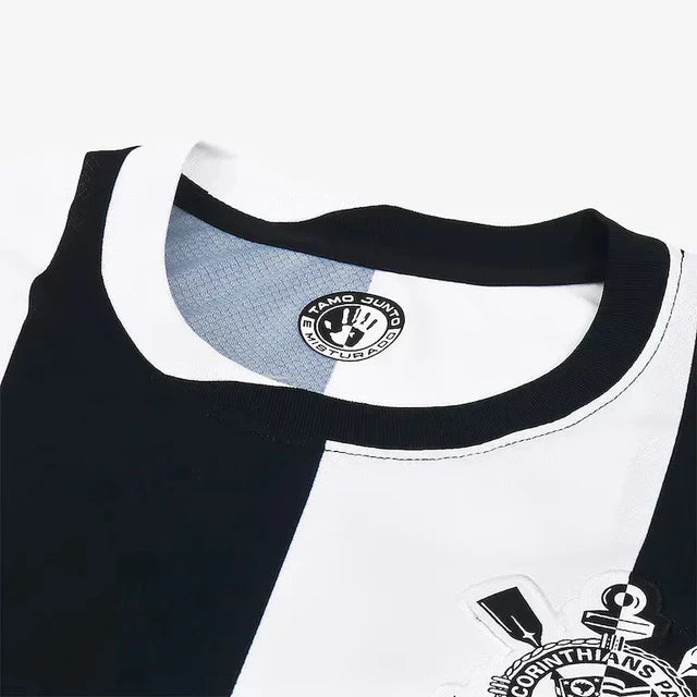 Camisa Nike Corinthians 24/25 Third, Camisa Futebol, Nike, Ficha do Produto TecnologiaDri-Fit: Sistema que controla o excesso de umidade do corpo, garantindo a rápida secagem do suor durante os exercícios. Composição: 100% PoliésterMarca: NikeIndicada para: Jogo/CasualGênero: MasculinoEscudo: BordadoOrigem: ImportadoManga: Curta-PIQUE DE JOGADOR