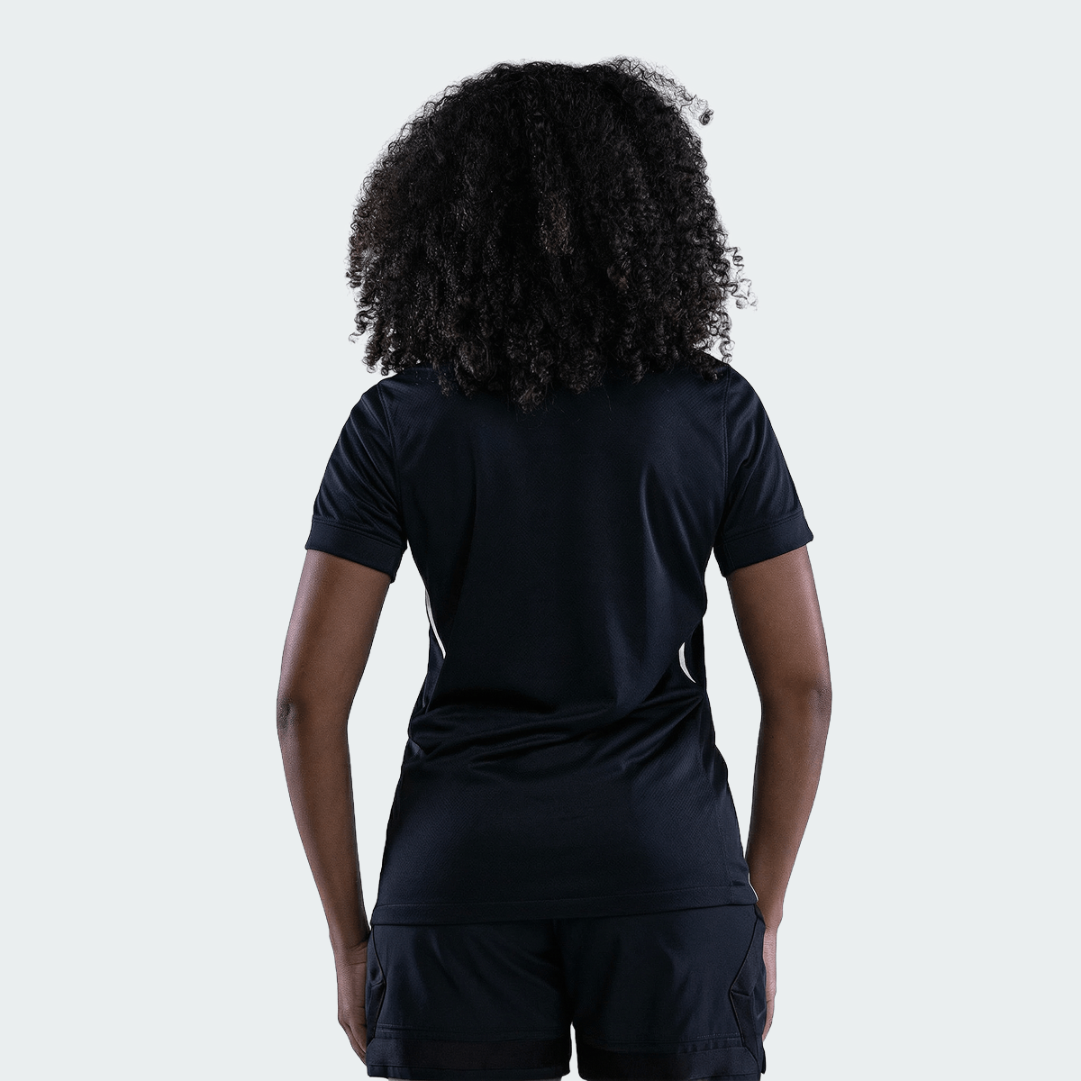 Camisa Nike Feminina Vasco da Gama 2026/27 Home, Camisa Futebol, Kappa, Inspirada na história de um clube que nunca se curvou ao medo. A Camisa Home do Vasco da Gama 26/27 celebra a coragem de quem sempre enfrentou desafios dentro e fora de campo, mantendo viva a essência cruzmaltina. Desenvolvida com o mesmo visual da camisa usada pelos jogadores, essa versão foi pensada para o dia a dia do torcedor. Une autenticidade, conforto e identidade, perfeita tanto para as arquibancadas quanto para as ruas. Uma cam