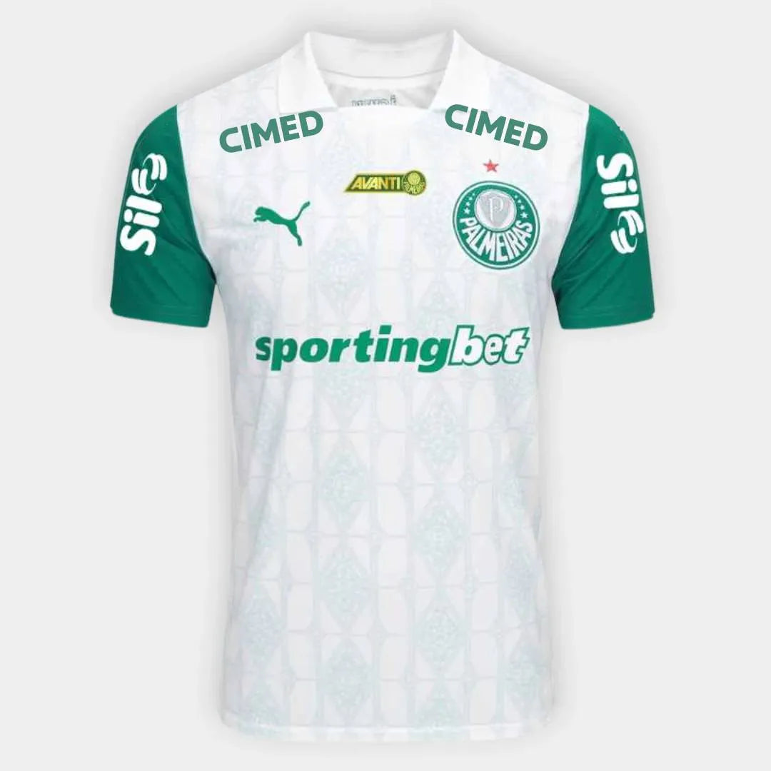 Camisa Puma Palmeiras 2025/26 Away, Camisas de Futebol, PIQUE DE JOGADOR, Mais do que a camisa reserva, esse manto é uma ode à tradição, à história e à imponência do Palmeiras.A nova Camisa II 2025/26 Torcedor resgata o branco imponente que vestiu gerações de craques, agora renovado com detalhes modernos e um grafismo exclusivo em relevo, inspirado nas grandes conquistas do clube. Com as mangas verdes em contraste, gola polo clássica e a estrela do Mundial reluzindo no peito, esse uniforme reforça o respeit