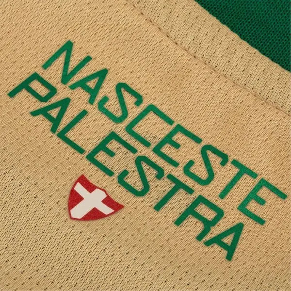 Camisa Puma Palmeiras 24/25 Third, Camisa Futebol, Puma, Ficha do Produto TecnologiaDryCell: Sistema que controla o excesso de umidade do corpo, garantindo a rápida secagem do suor durante os exercícios. Composição: 100% PoliésterMarca: PumaIndicada para: Jogo/CasualGênero: MasculinoEscudo: BordadoOrigem: ImportadoManga: Curta-PIQUE DE JOGADOR