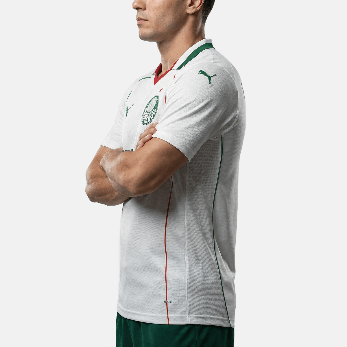 Camisa Puma Palmeiras 26/27 Away Jogador, Camisas de Futebol, PIQUE DE JOGADOR, SOBRE O PRODUTO O novo uniforme resgata a origem do clube mais vitorioso, construindo uma ponte entre o passado e o presente partindo da estética do Velho Continente para o clima de esperança encontrado pelos imigrantes que desembarcaram no Brasil. Com detalhes em homenagem aos ítalo-brasileiros que fundaram o clube em 1914. CARACTERÍSTICAS E BENEFÍCIOS Mesma camisa usada pelos seus ídolos, feita com combinação de tecidos tecnol