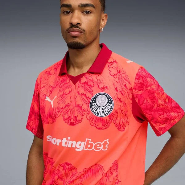 Camisa Puma Palmeiras X KidSuper 25/26 Goleiro, Camisa Futebol, Puma, Ficha do Produto TecnologiaDryCell: Sistema que controla o excesso de umidade do corpo, garantindo a rápida secagem do suor durante os exercícios. Composição: 100% PoliésterMarca: PumaIndicada para: Jogo/CasualGênero: MasculinoEscudo: BordadoOrigem: ImportadoManga: Curta-PIQUE DE JOGADOR