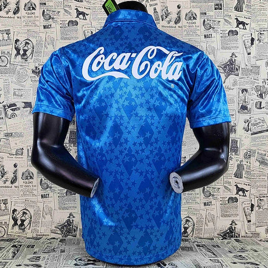 Camisa Retrô Cruzeiro 1993/94 Home, Camisa Futebol, Adidas, Ficha do Produto TecnologiaAeroReady: Sistema que controla o excesso de umidade do corpo, garantindo a rápida secagem do suor durante os exercícios. Composição: 100% PoliésterMarca: AdidasIndicada para: Jogo/CasualGênero: MasculinoEscudo: EmborrachadoOrigem: ImportadoManga: Curta-PIQUE DE JOGADOR