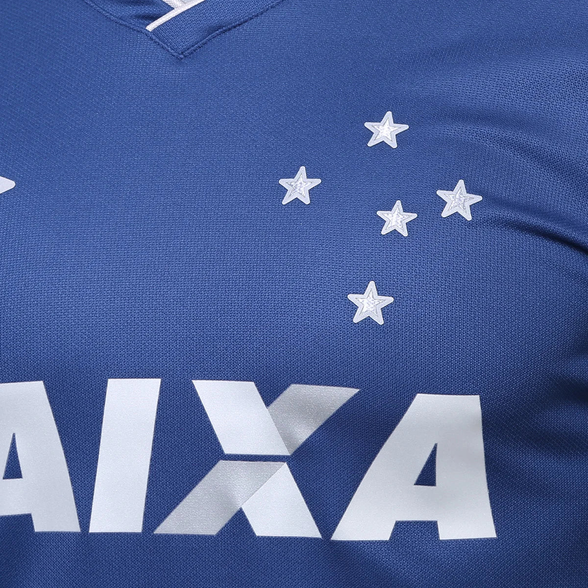 Camisa Retrô Umbro Cruzeiro 17/18 Third, Camisa Futebol, Umbro, Ficha do Produto TecnologiaAeroReady: Sistema que controla o excesso de umidade do corpo, garantindo a rápida secagem do suor durante os exercícios. Composição: 100% PoliésterMarca: AdidasIndicada para: Jogo/CasualGênero: MasculinoEscudo: EmborrachadoOrigem: ImportadoManga: Curta-PIQUE DE JOGADOR