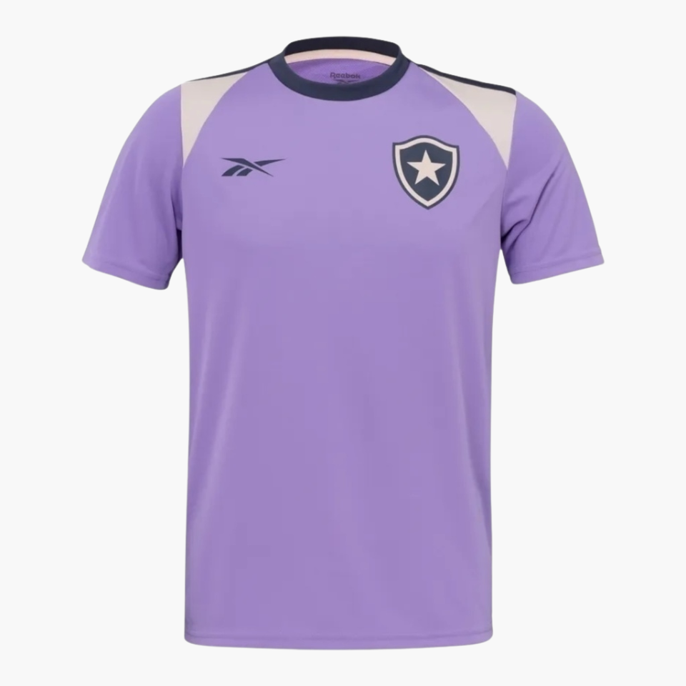 Camisa Treino Reebok Botafogo 2025/26, Camisas de Futebol, PIQUE DE JOGADOR, A camisa de goleiro do Botafogo para a temporada 2025/26 II chega com um visual imponente, que reflete a essência defensiva do Glorioso. Em preto predominante com detalhes em branco e dourado, o modelo traz modernidade e presença dentro das quatro linhas. Com grafismos exclusivos e acabamento refinado, é uma peça que une performance, estilo e identidade alvinegra. Especificações do Produto: Modelo torcedor masculino Ano: Temporada 