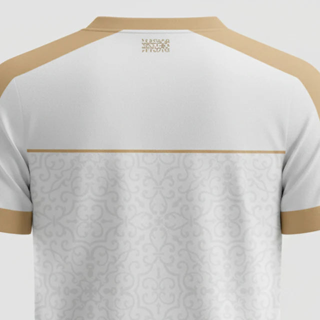 Camisa Vasco Círio de Nazaré, Camisa Futebol, Kappa, A Camisa Vasco Círio de Nazaré é mais que um manto, é fé e tradição em forma de torcida. Inspirada em uma das maiores celebrações religiosas do Brasil, carrega a identidade vascaína com orgulho. Produzida em edição limitada, é peça rara para quem valoriza história e devoção. Perfeita para colecionar, presentear ou exibir em momentos especiais. Confortável, leve e licenciada oficialmente, une paixão, cultura e qualidade em um só produto. INFORMAÇÕES DO PRO