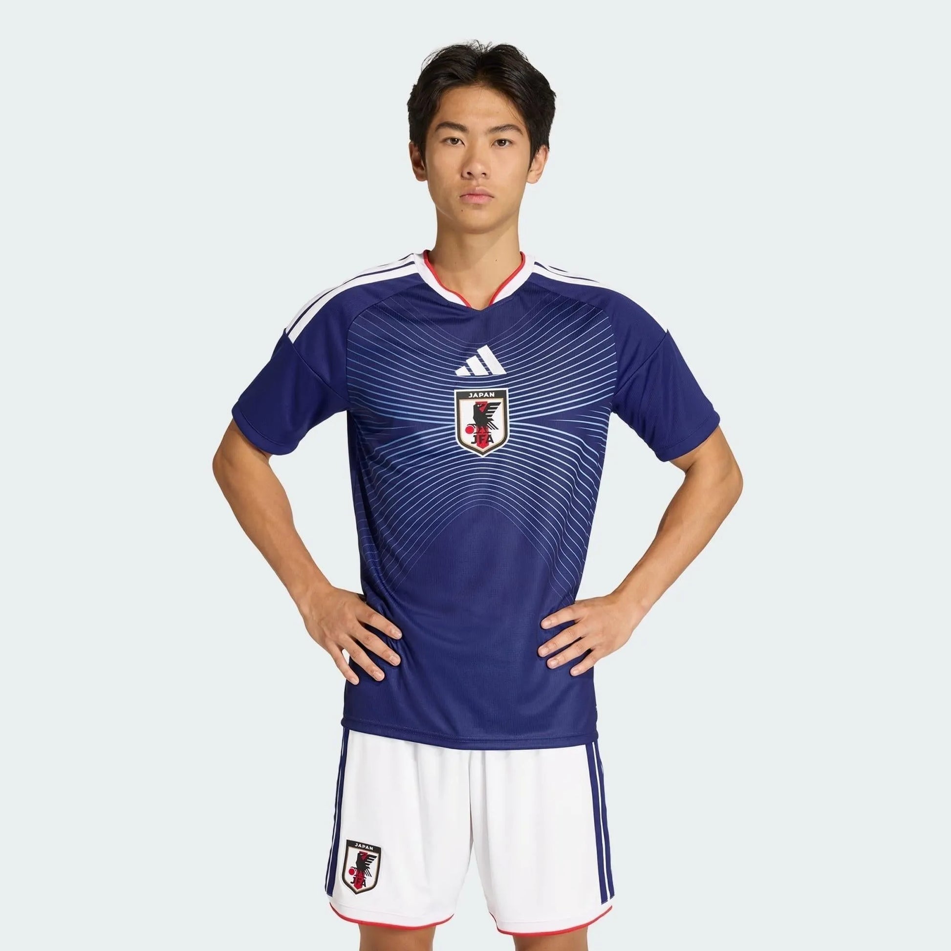 Camisa Japão 26/27 Home, , PIQUE DE JOGADOR, A camisa do seu time favorito agora disponível em nossa loja! Confeccionadas com tecido de poliéster de alta qualidade e uma tecnologia respirável de ponta, nossas camisas são uma fusão perfeita de conforto, resistência e frescor duradouro. Sinta-se envolvido(a) em luxo enquanto apoia o seu time, seja nas vibrantes arquibancadas ou no calor da competição nas quadras. O design exclusivo e as cores vibrantes destacam-se, tornando esta camisa um ícone de estilo para