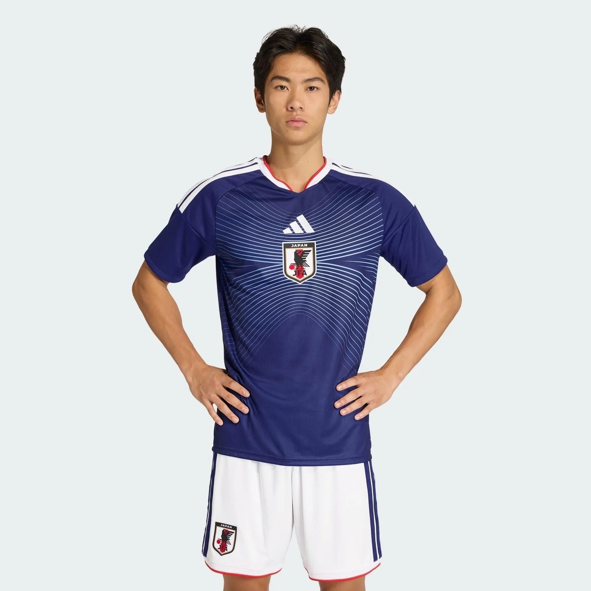 Camisa Japão 26/27 Home, , PIQUE DE JOGADOR, A camisa do seu time favorito agora disponível em nossa loja! Confeccionadas com tecido de poliéster de alta qualidade e uma tecnologia respirável de ponta, nossas camisas são uma fusão perfeita de conforto, resistência e frescor duradouro. Sinta-se envolvido(a) em luxo enquanto apoia o seu time, seja nas vibrantes arquibancadas ou no calor da competição nas quadras. O design exclusivo e as cores vibrantes destacam-se, tornando esta camisa um ícone de estilo para