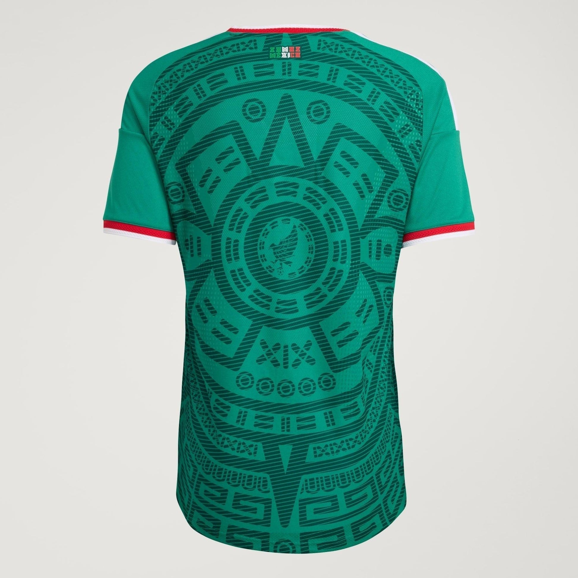 Camisa México 26/27 Home Jogador, Camisas de Futebol, PIQUE DE JOGADOR, A camisa do seu time favorito agora disponível em nossa loja! Confeccionadas com tecido de poliéster de alta qualidade e uma tecnologia respirável de ponta, nossas camisas são uma fusão perfeita de conforto, resistência e frescor duradouro. Sinta-se envolvido(a) em luxo enquanto apoia o seu time, seja nas vibrantes arquibancadas ou no calor da competição nas quadras. O design exclusivo e as cores vibrantes destacam-se, tornando esta cam